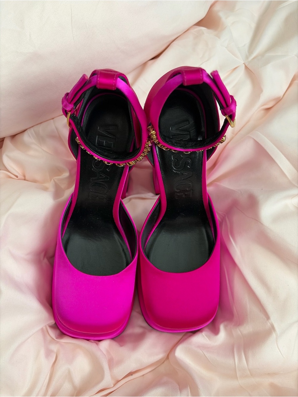 Authentic Versace Aevitas Double Platform Pumps – Hot Pink Satin – Size 39